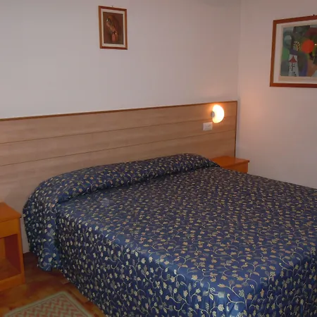 Отель Catignano 3*