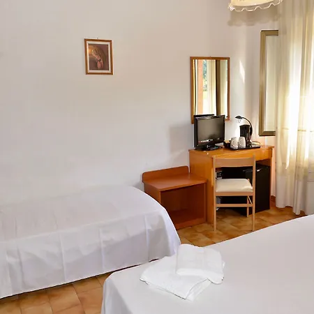 Catignano Отель